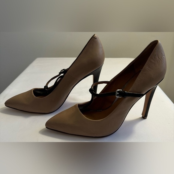 Coach Women’s Fulton T-Strap Leather Pumps Size 8M - Picture 4 of 9